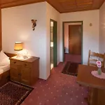 Elisabeth 3*