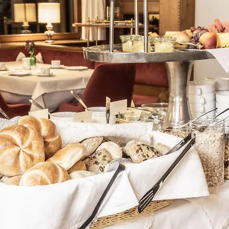 Elisabeth ホテル ショペルナウ